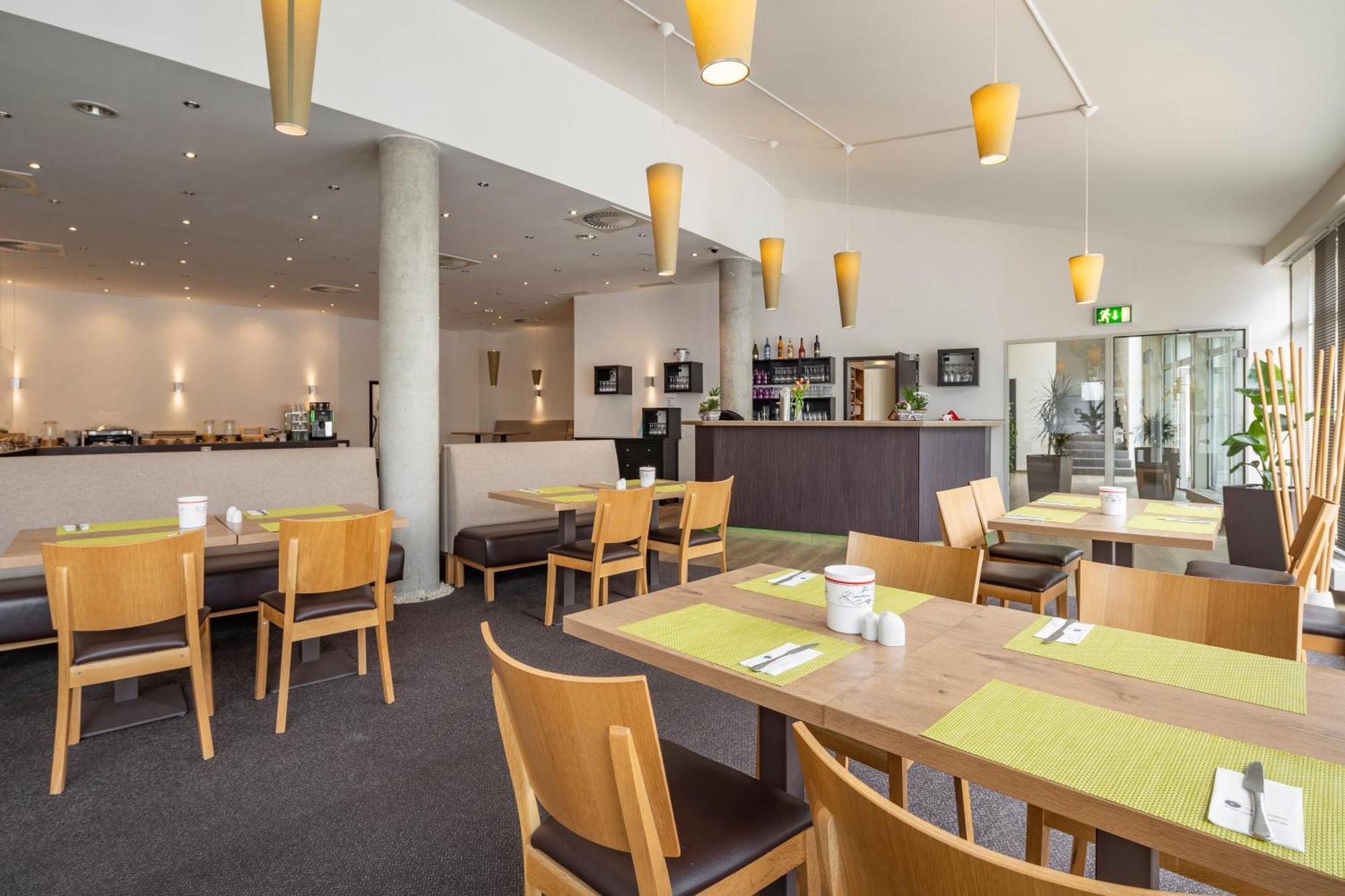 Center Hotel Kaiserhof ナウムブルク エクステリア 写真