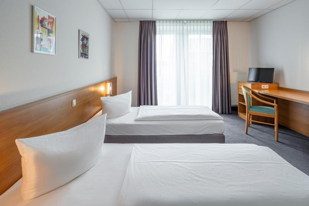 Center Hotel Kaiserhof ナウムブルク エクステリア 写真